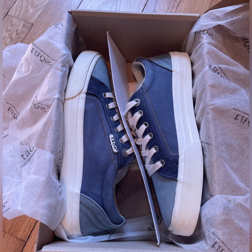 Taos Footwear Blue and Cream Sneakers - Picture 13 of 13